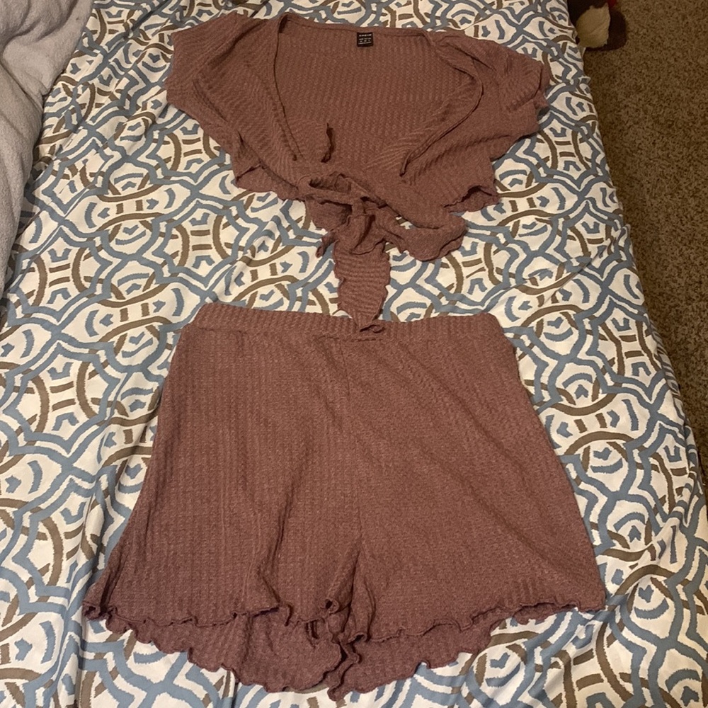 SHEIN crop top/shorts BNWT - Picture 2 of 9